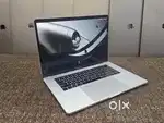 Apple Macbook Pro  i7/16/512/5.5gb Graphics  15inch Retina Touchbar