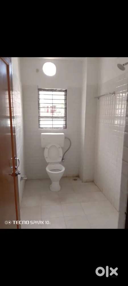 3bhk semi furnished flat Chandmari