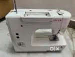 Singer sewing Machine fashion maker 8280