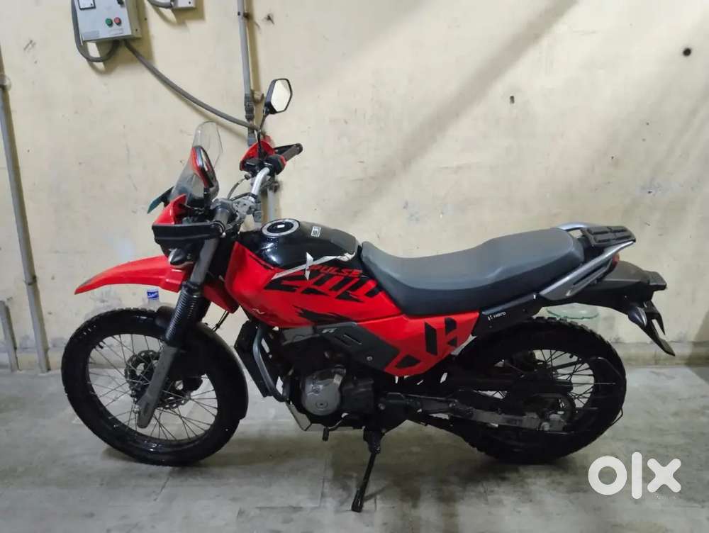 hero xpulse 200 4v 2024 model (low kms just 4k kms done)