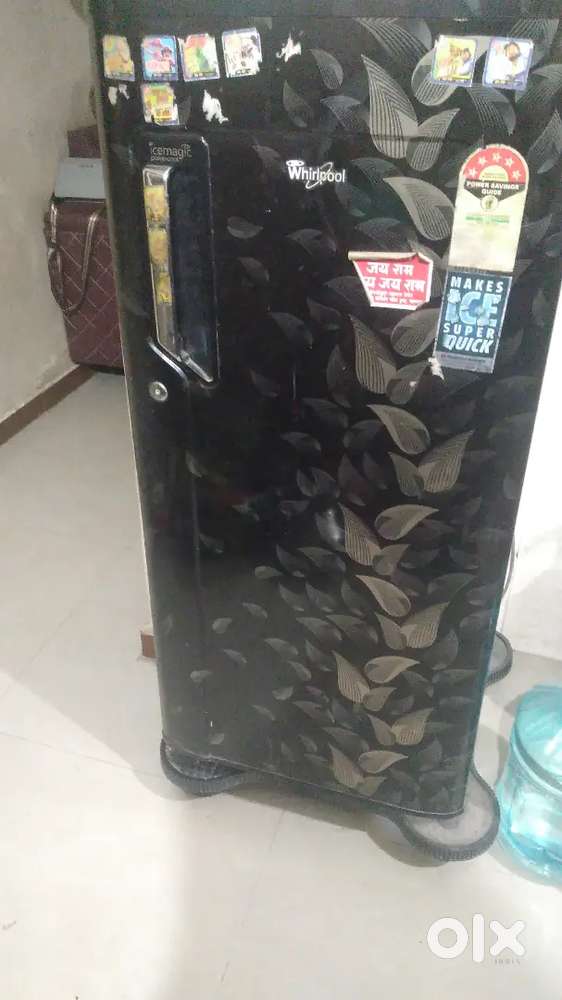 Whirlpool Fridge 5 star Only of Rs.5000