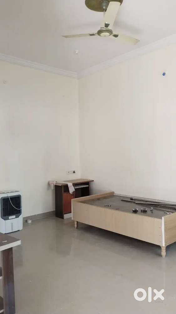 1BHK HOUSE FOR RENT
