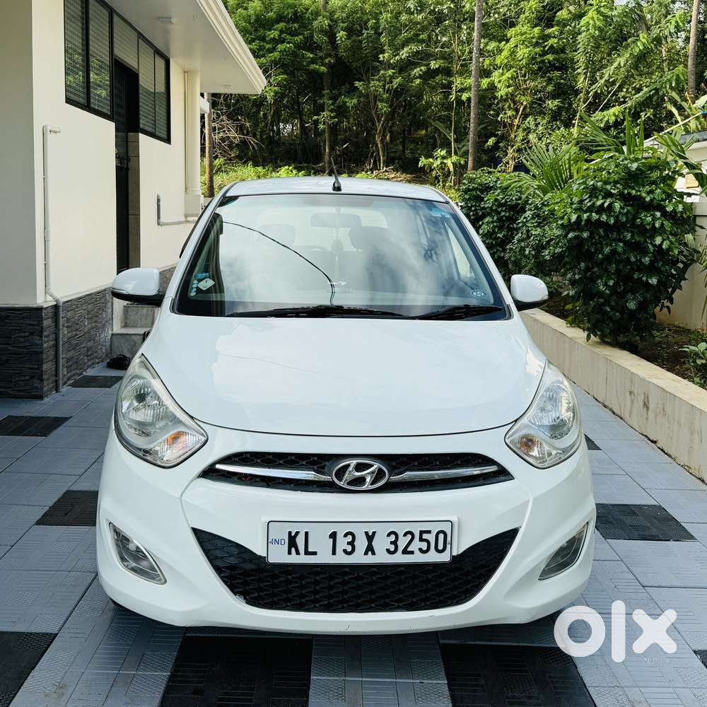 Hyundai i10 Sportz AT, 2011, Petrol