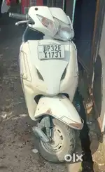 Activa 3g Lucknow Kaiserbag bus stand if you are interested msg me