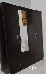 4door wordrobe with mirror