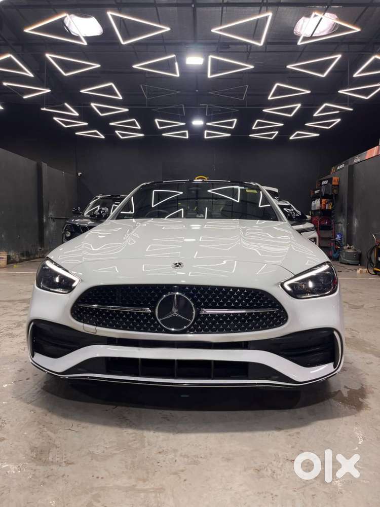 Mercedes-Benz C300d AMG Line – July 2023  Only 16,000 km  Immaculate