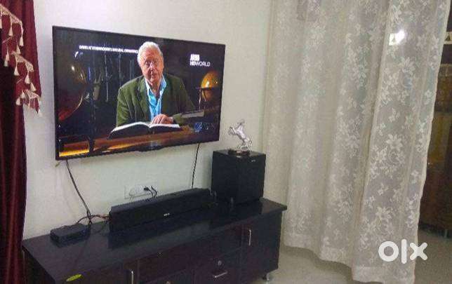 Few months Wifi UHD Smart 53 Samsung LED TV Screen Mirroring n Apps