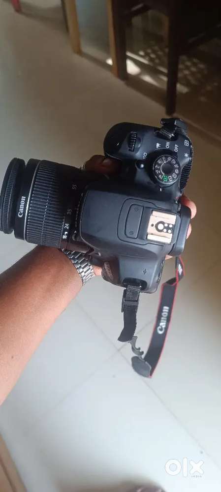 Canon camera 700d