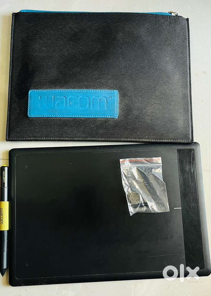 One by Wacom graphic pen tablet with 3 nib (M size)