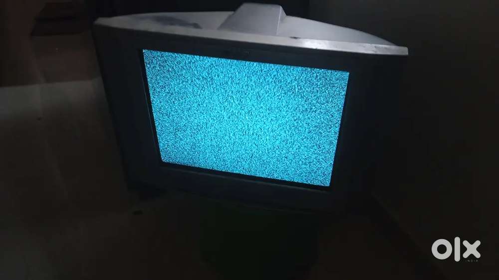 Lg company tv old color screen with tv remote