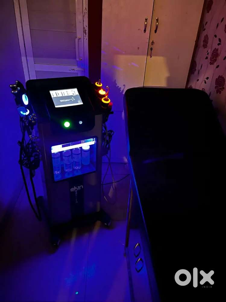 Hydra machine for facial treatment