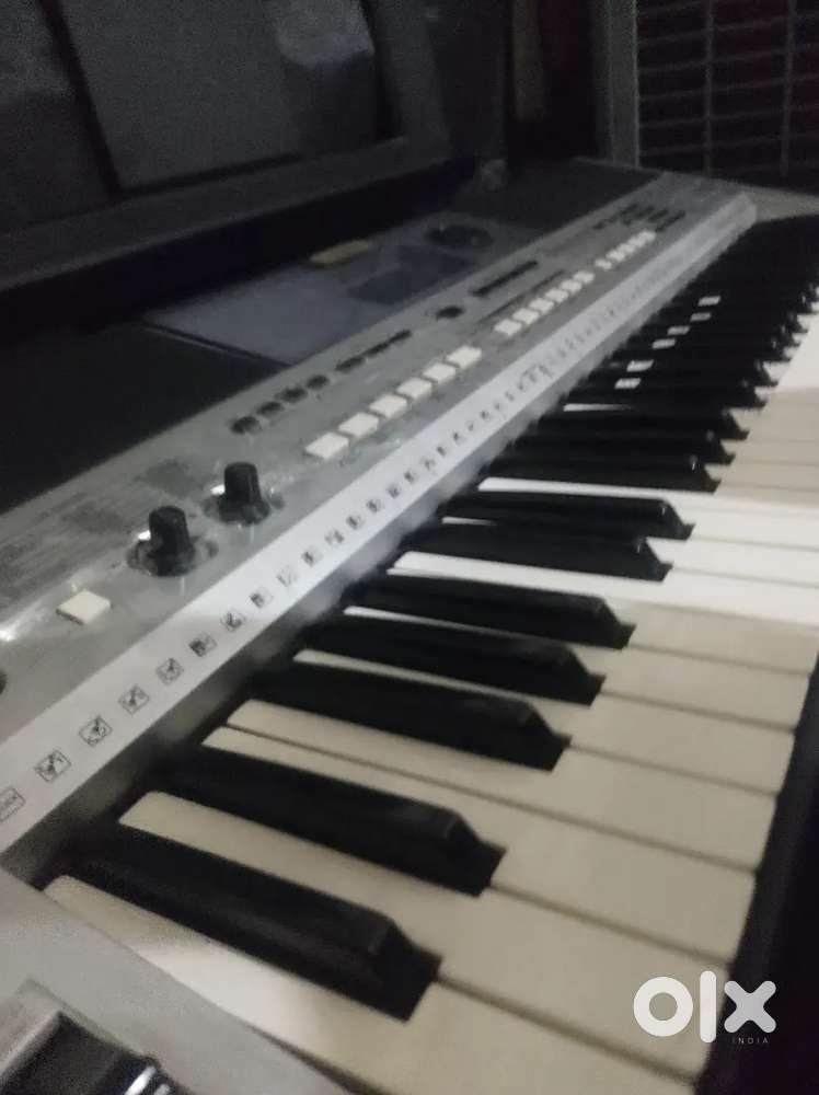 Yamaha psr-i455 on sale new condition