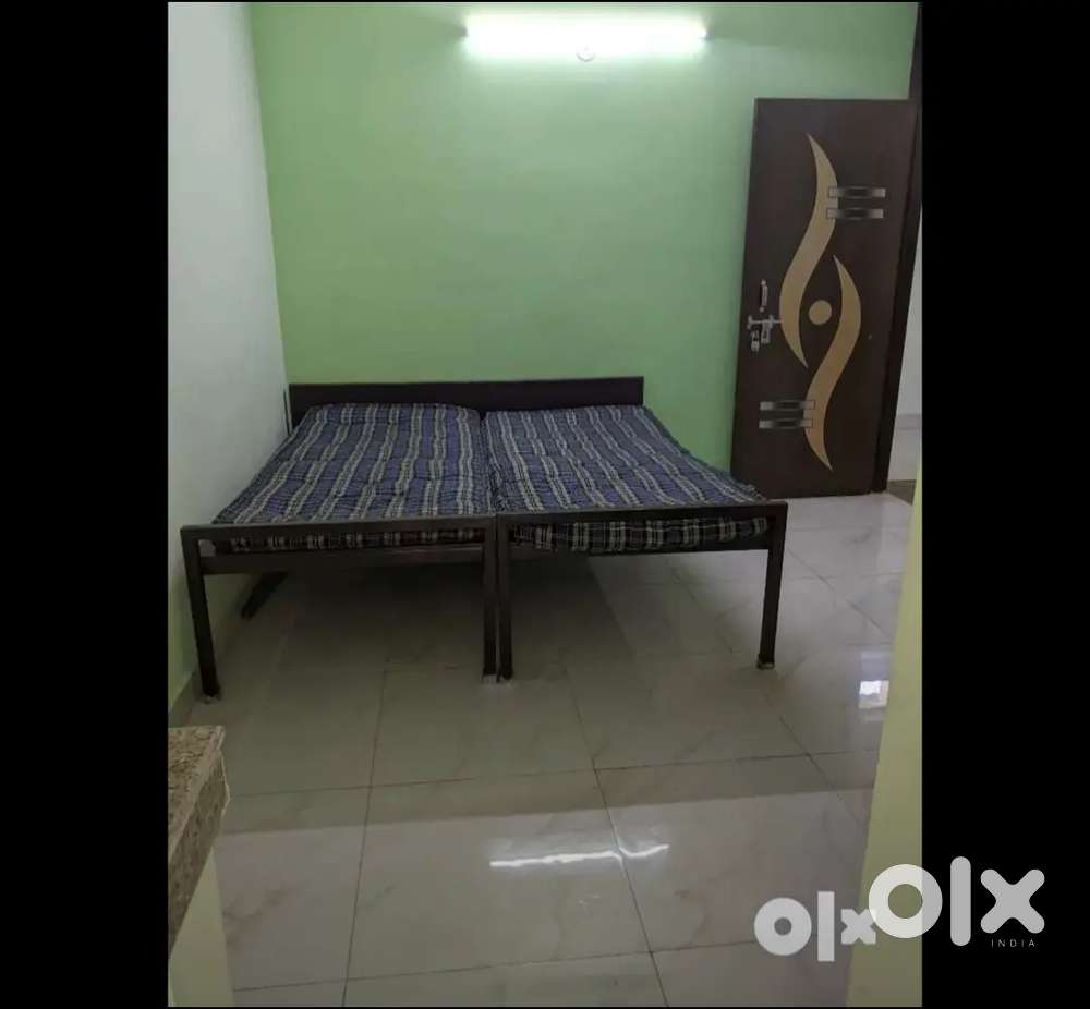 1 RK seperate semi furnished independent Near Botanical garden Noida