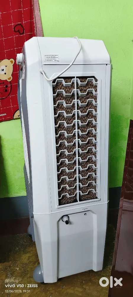 Brand New 90ltr cooler