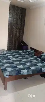 sharing room to