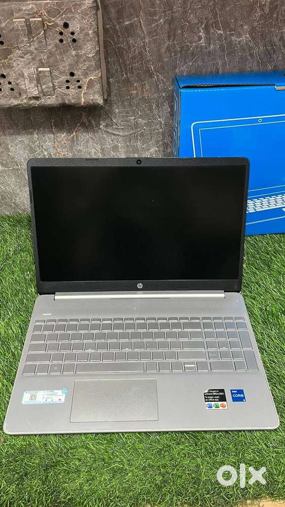 HP INTEL CORE I5 11TH GEN LIKE NEW CONDITION