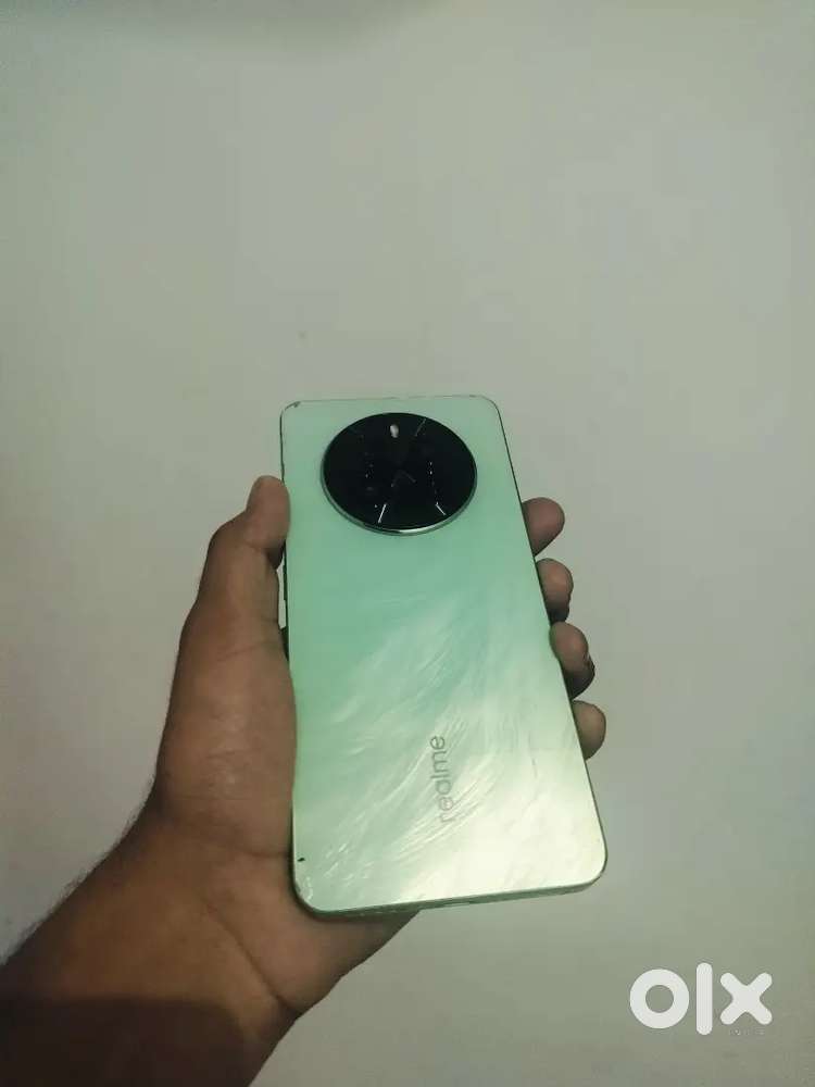 REALME P1 5G UNDER WARRANTY BEST CONDITION WITH BILL BOX AND CHARGER.