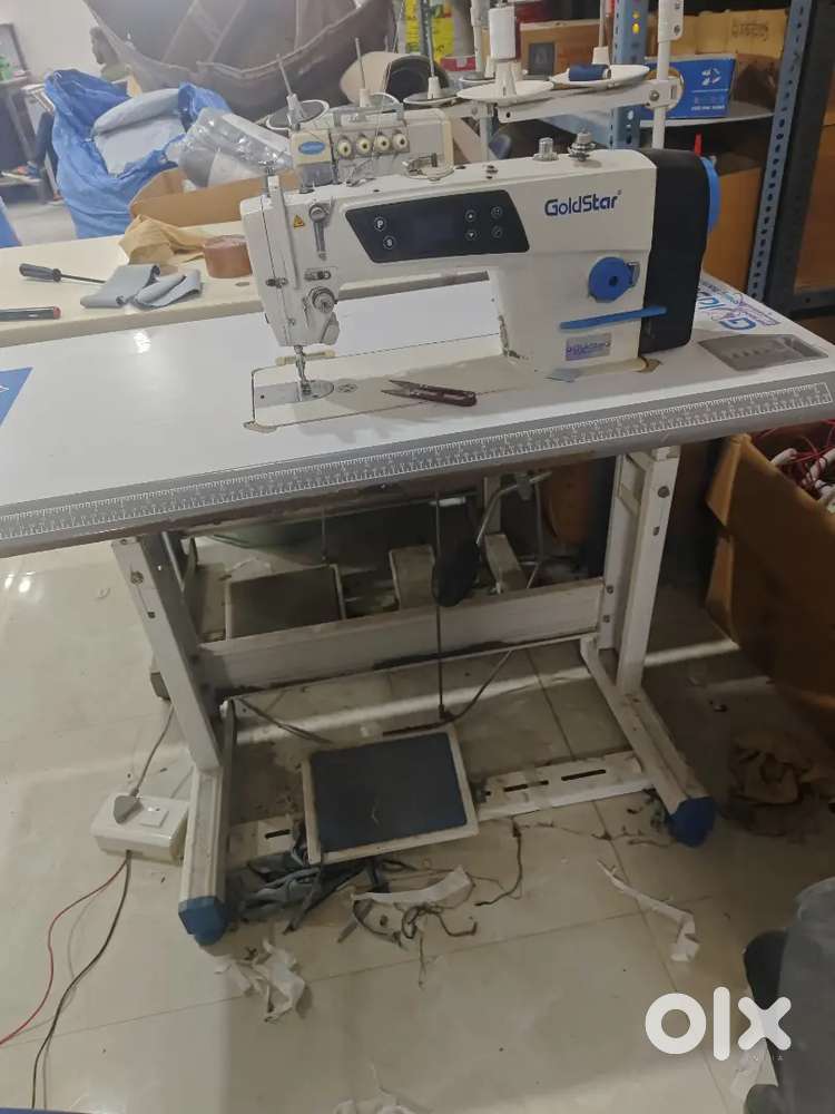 Professional Sewing machine with Table