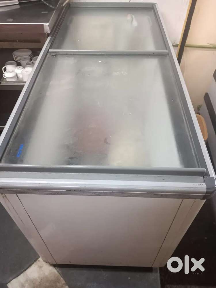 Deep fridge 450ltr