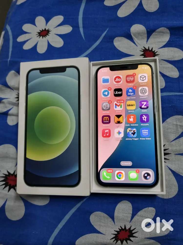 IPhone 12 5G 128gb Box Bill i 1year old 76% battery health