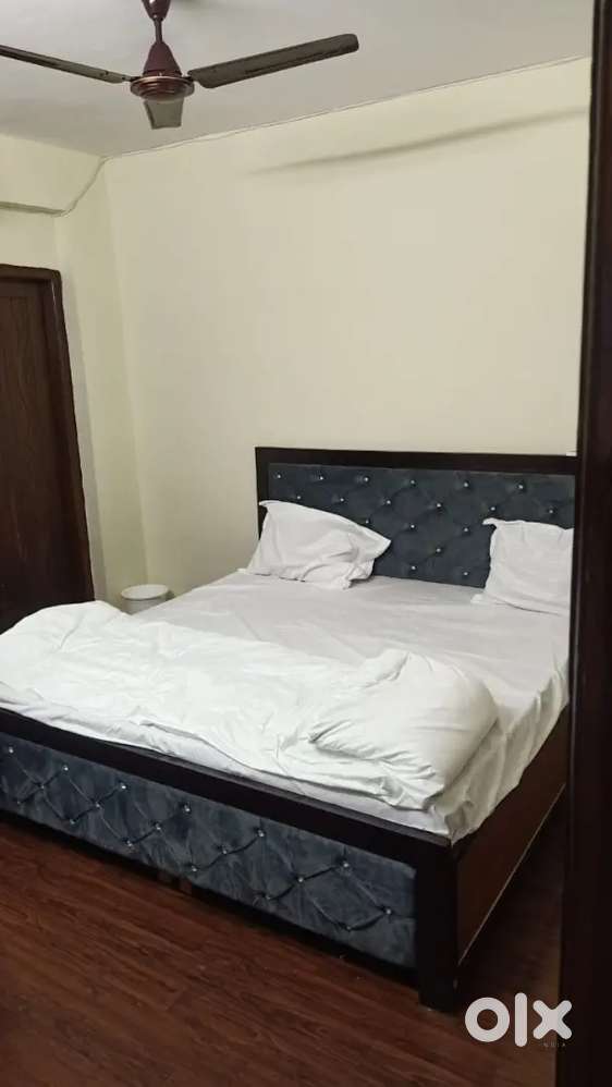 Independent 1 rk available at Sindhi colony