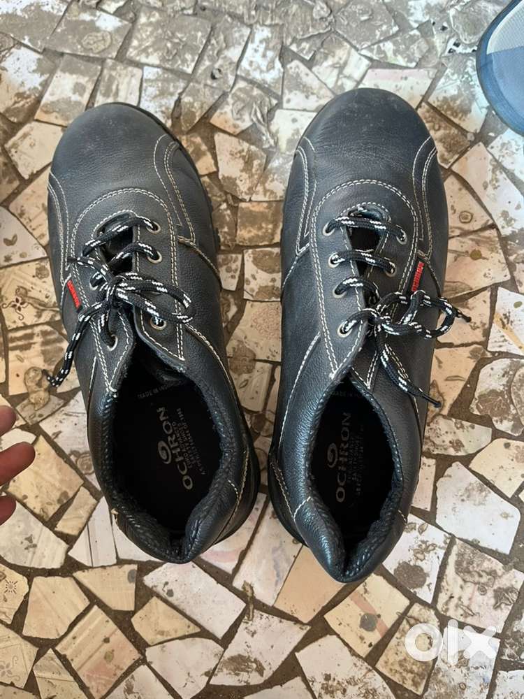 Saftey shooes & white shooes