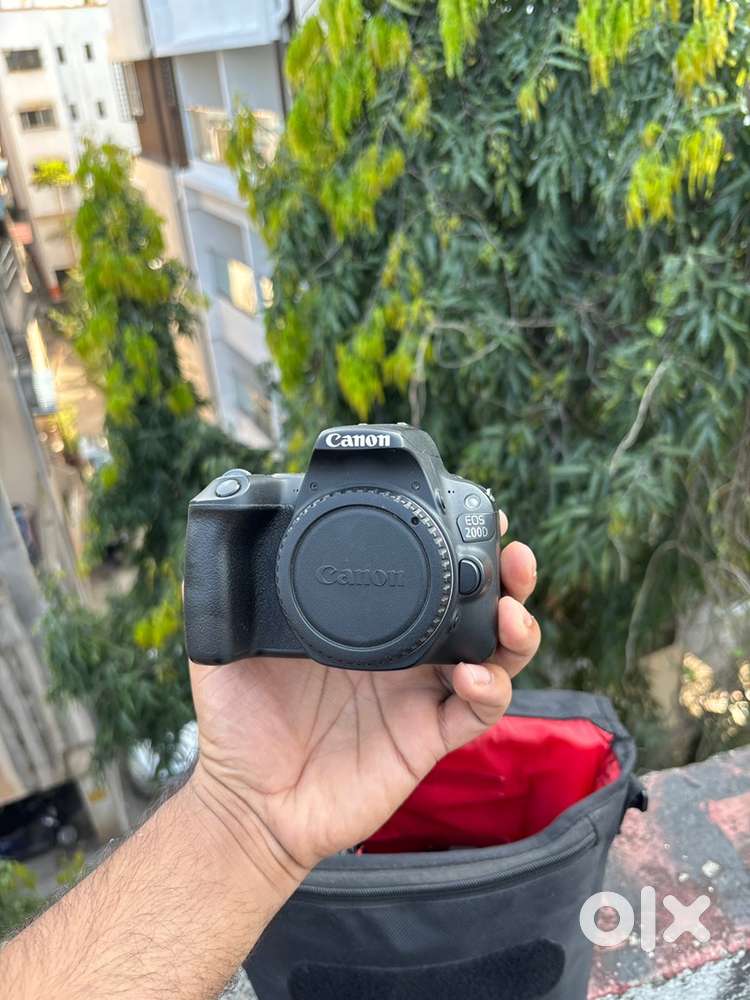 Canon 200D 18-55mm And 55-250mm lens