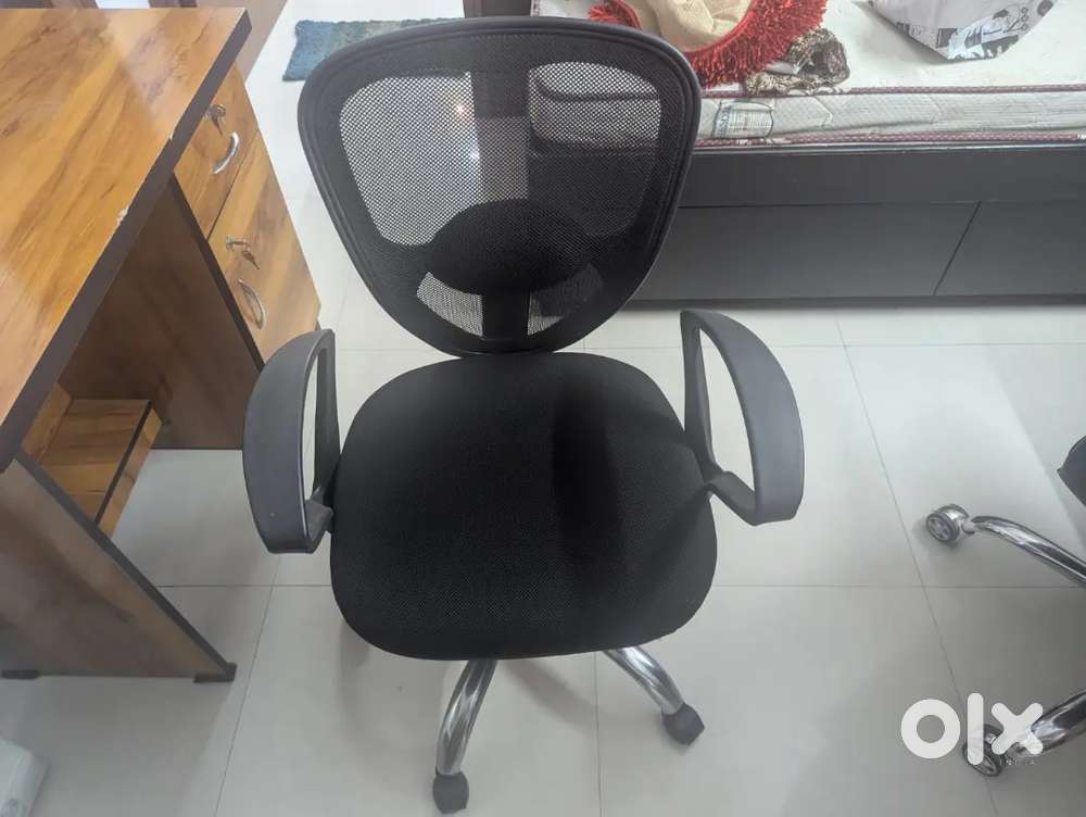 Office computer table with chair