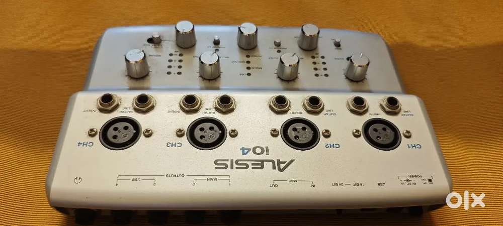 Alesis iO4 24bit, 4 channel Audio Interface