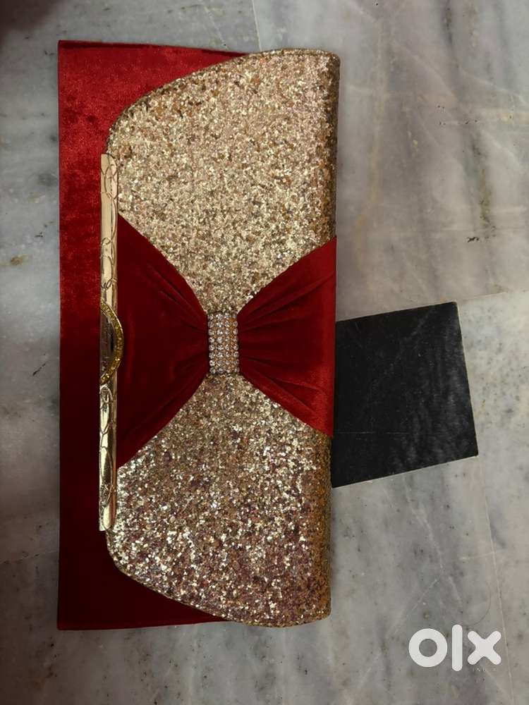 Women stylish clutch