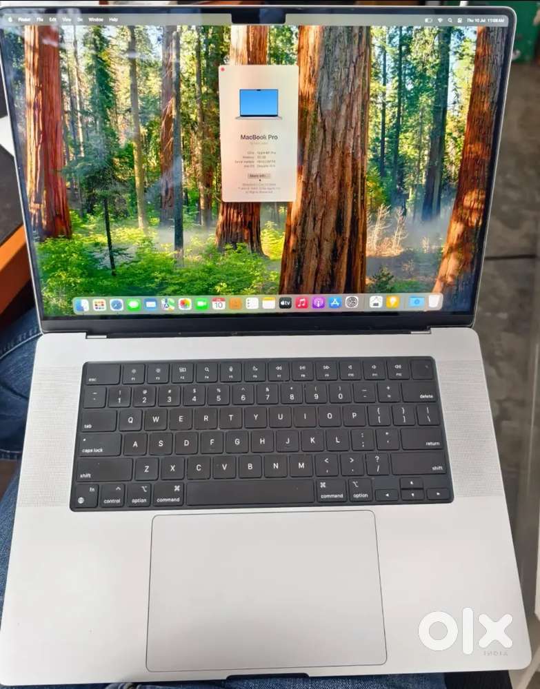 M1 pro macbook pro 16inch 32gb ram 1tb SSD apple laptop good condition