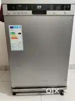 Dish washer