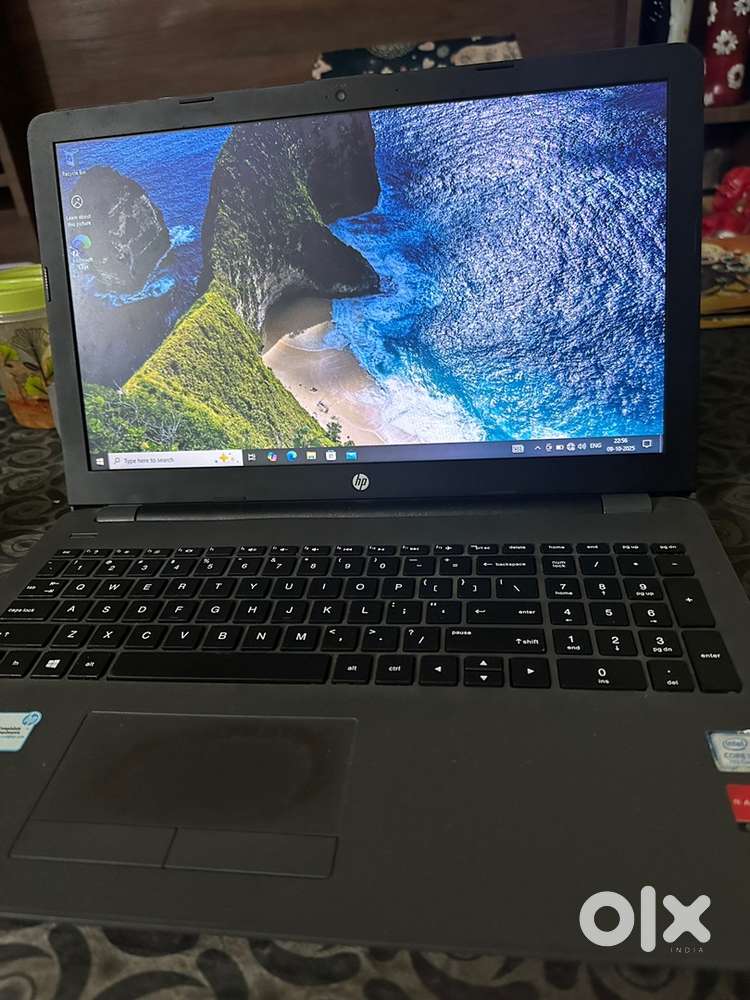 leptop HP 250
