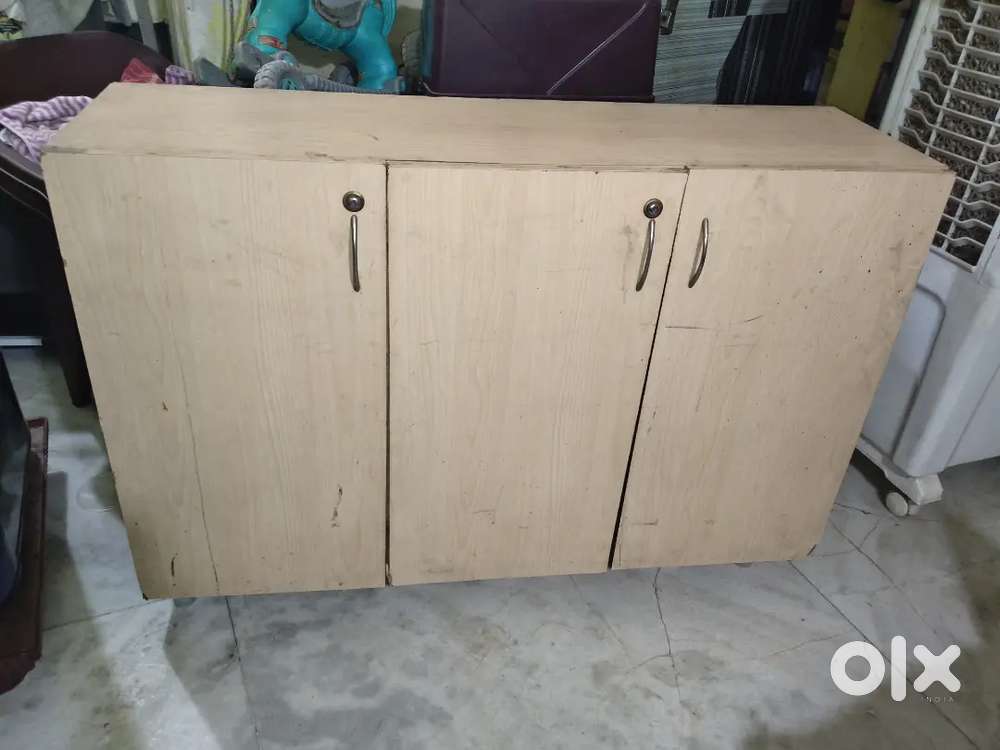 Wooden Storage Almari / Cabinet – Good Condition
