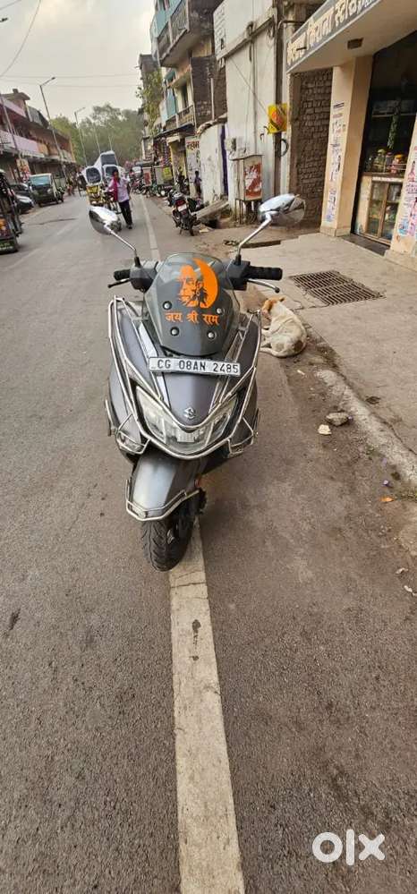 Suzuki burgman 125cc met silwar bs4