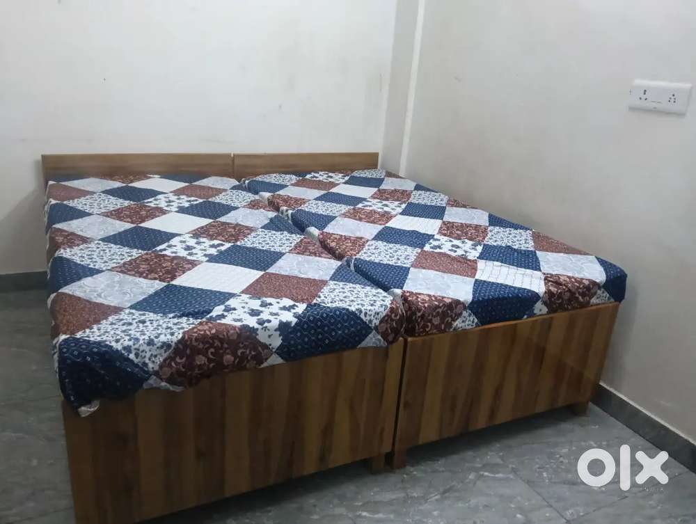 Rooms Available in PG Nearby Upes