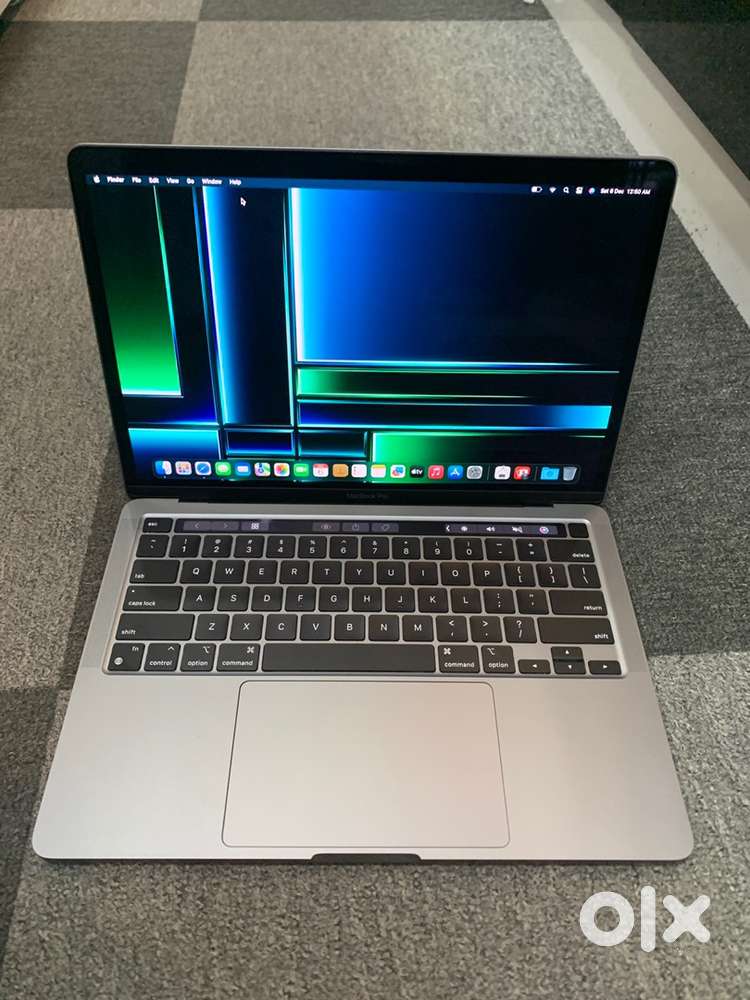 MacBook Pro 2022 (13inch) M2 8GB 256GB Warranty
