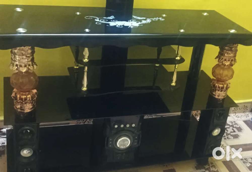 TV STAND WITH WOOFER & SPEAKERS