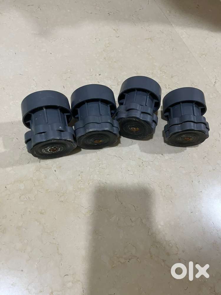 Anti vibration pad - height adjustable