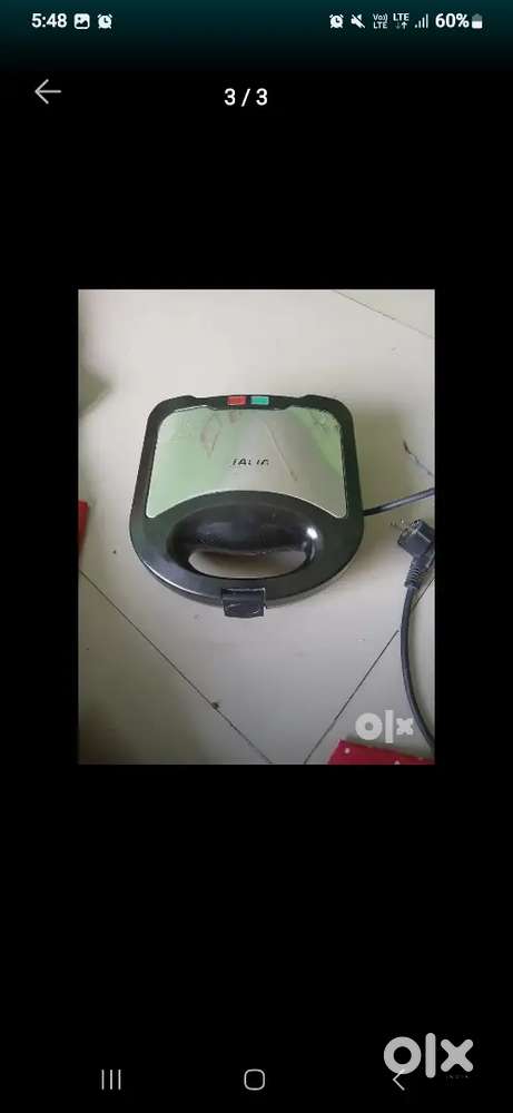 Want to sell toaster it's in mint condition 6 month old