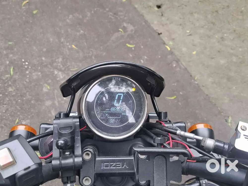 YEZDI ROADSTER, GOOD CONDITION