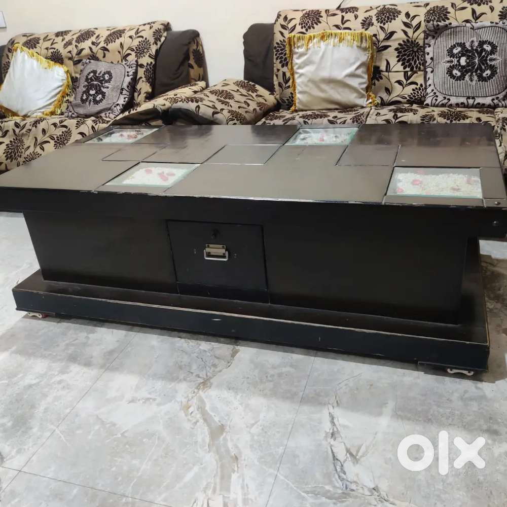 Eight seat Sofa set with table