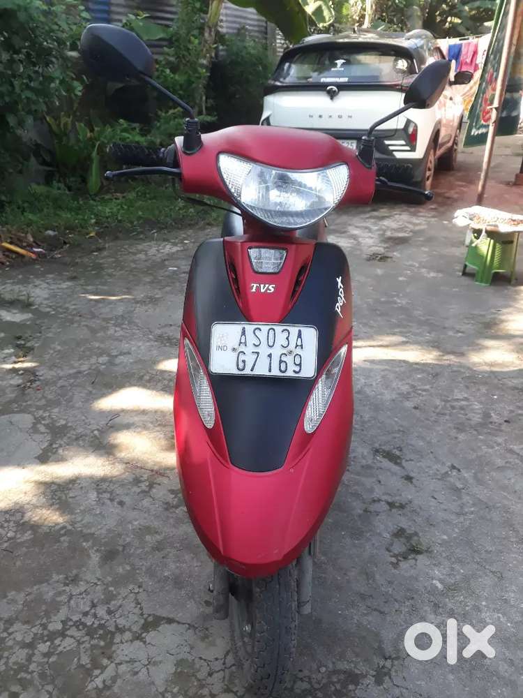 It is in very good condition with all papers ok