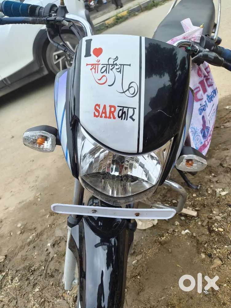 Hf delux bike hai self start hai or enjan ok hai