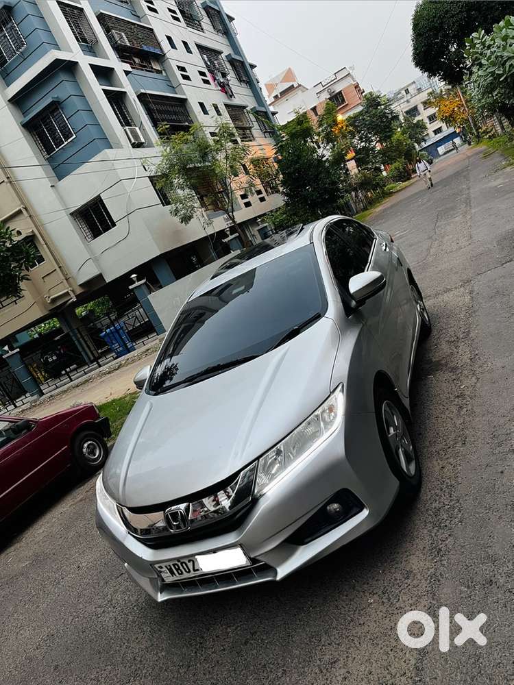 Honda city VXMT  ivtec petrol Sunroof 2015 Tax 2030 Excellent car