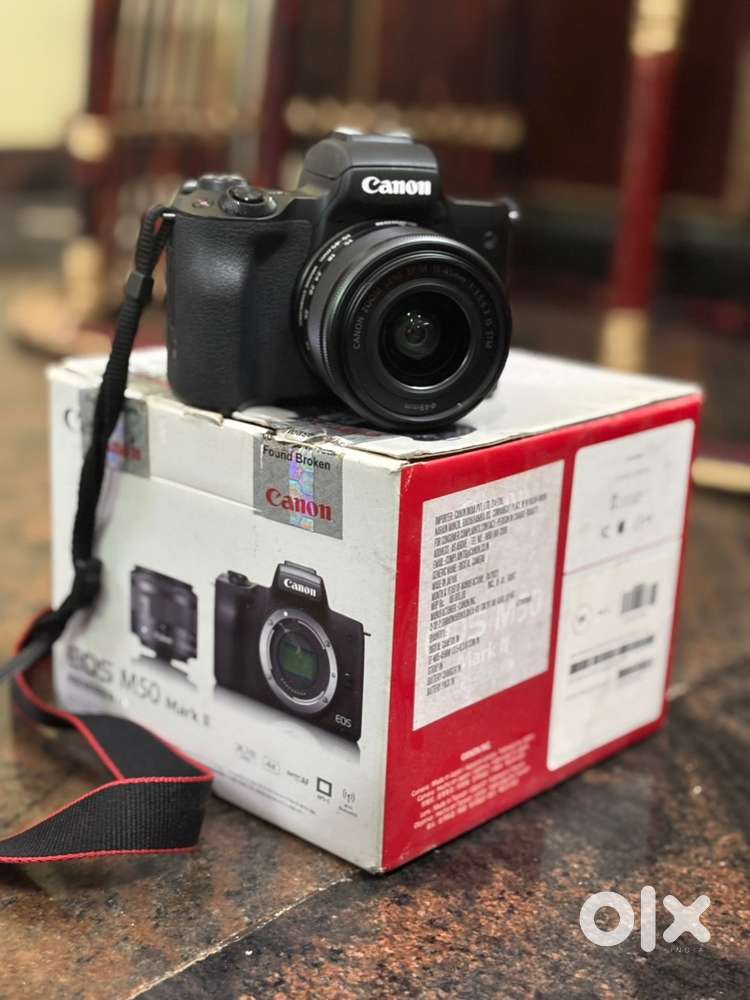 Canon EOS M50 Mark II Mirrorless Camera with 15-45mm Lens