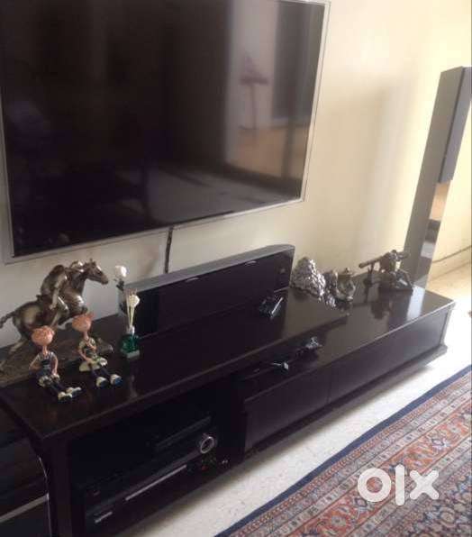 Sony 43 inches UltraHD LEDTV with hdmi, usb2160p n advanced Back light