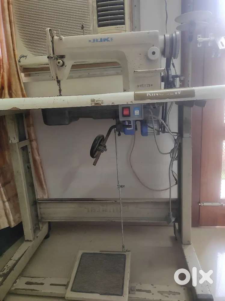 Running sweing machine, clothes stand,hangers,wall display rod,zip