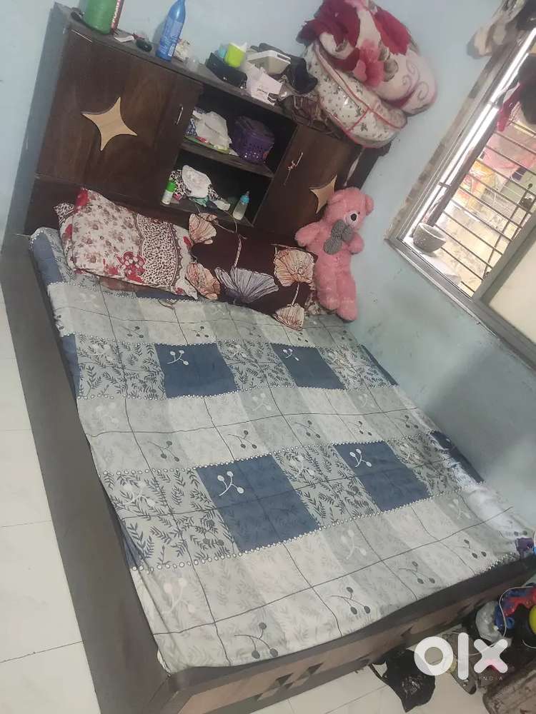 5/6 double bed and 3 compartment cupboard