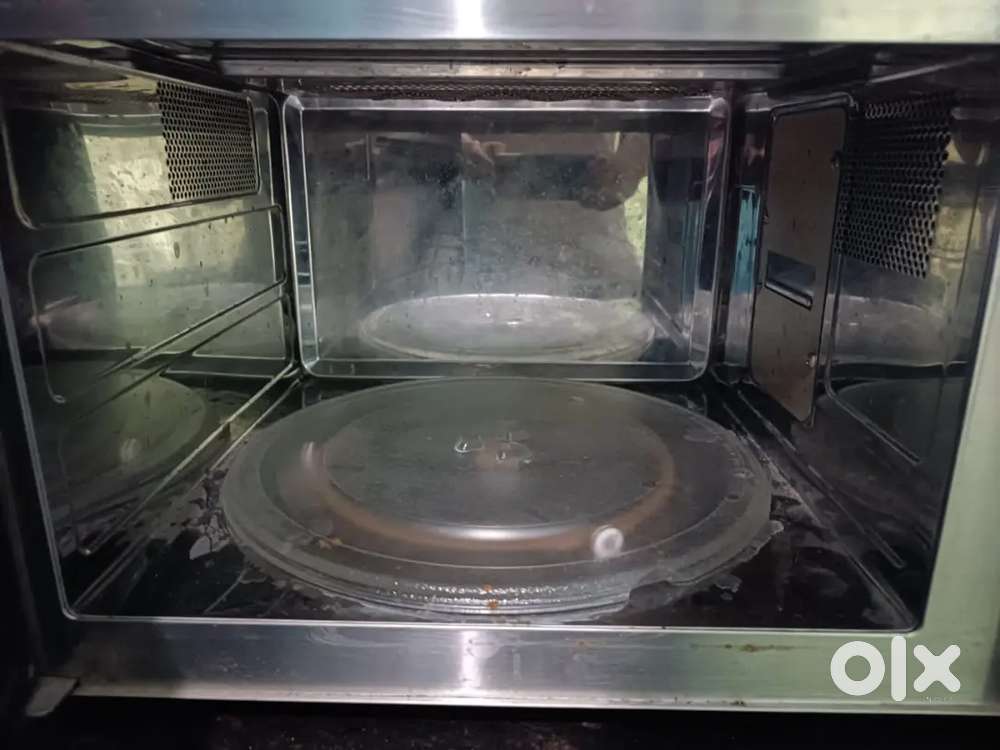 Working nahi hai . 700 rupees lgege teek hone me